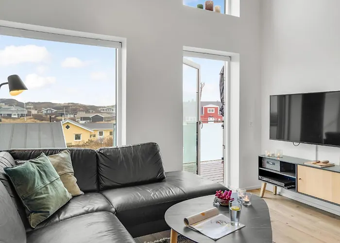 Amazing In Apartment *